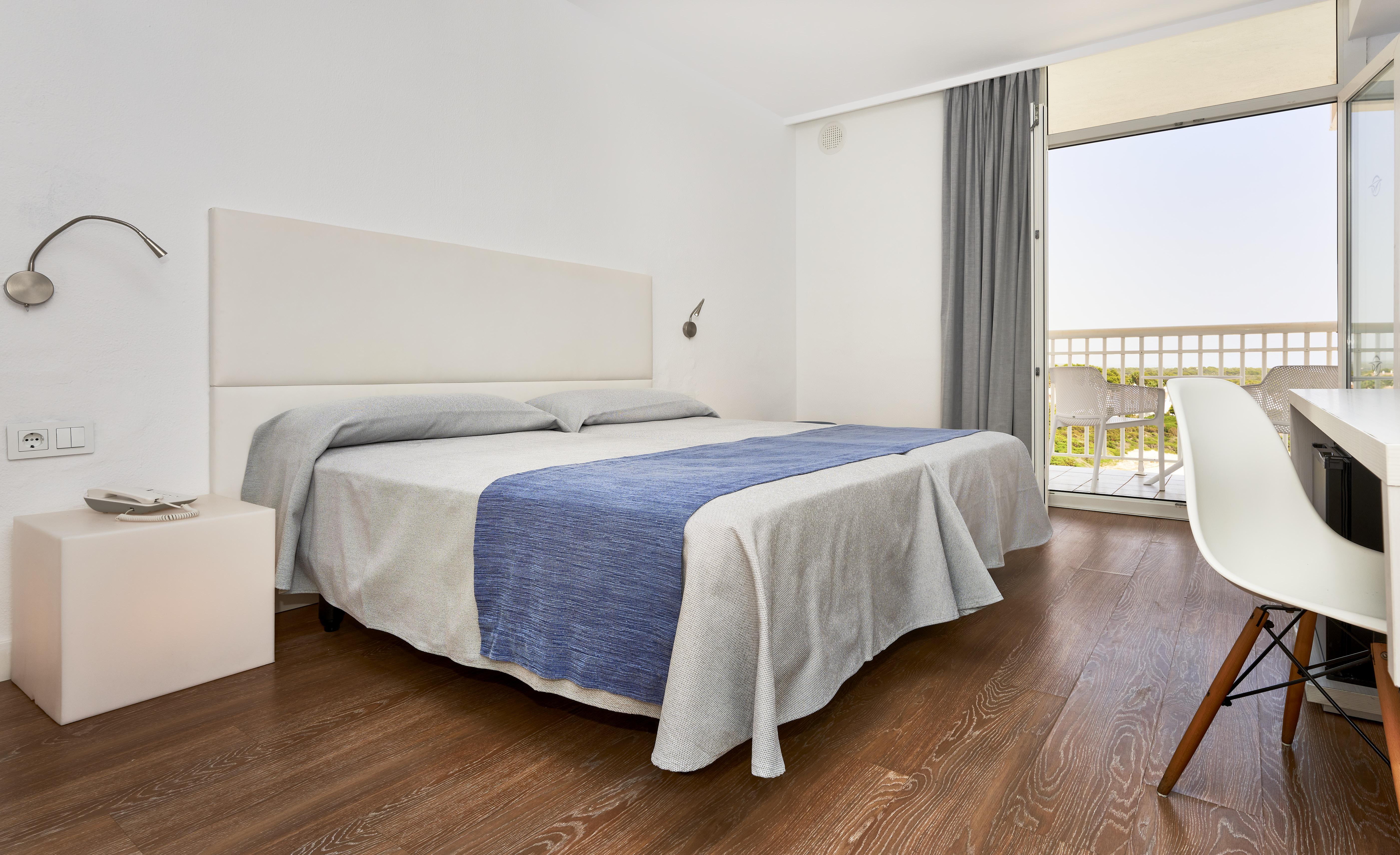 Smartline Cala N Bosch Hotel Калан-Бош Экстерьер фото
