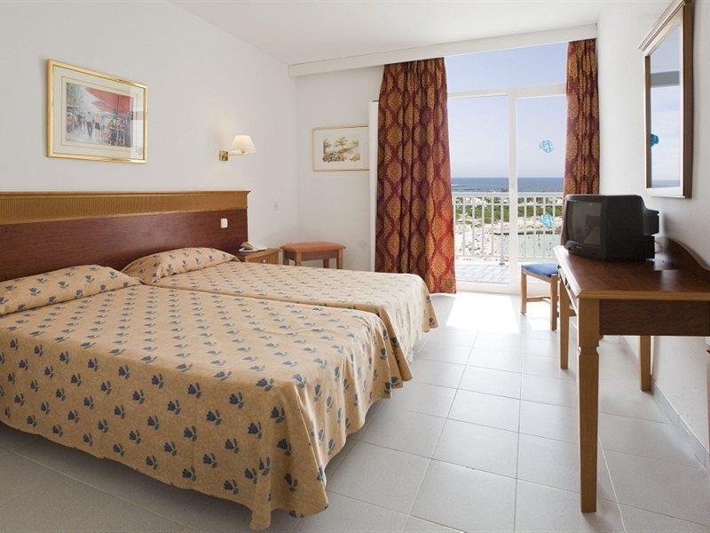 Smartline Cala N Bosch Hotel Калан-Бош Экстерьер фото