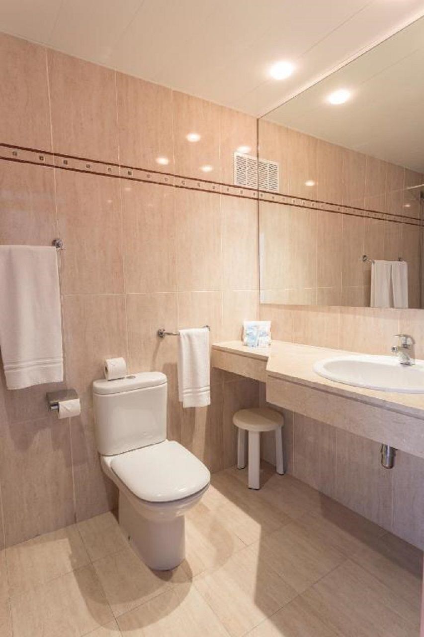 Smartline Cala N Bosch Hotel Калан-Бош Экстерьер фото
